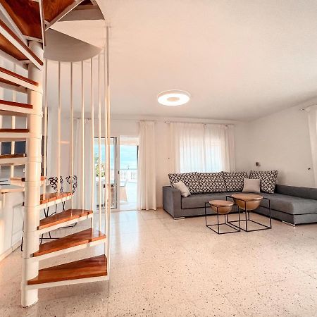 Villa Julia, First Line, 3 Bedrooms, Stunning Ocean View, Pool In Каляо Салвахе Екстериор снимка
